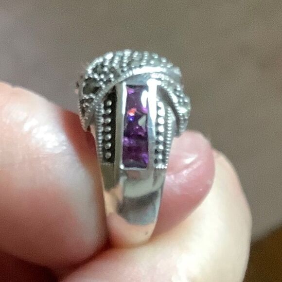 STERLING SILVER 925 AMETHYST MARCASITE BEAUTIFUL RING SIZE US 7.5​ - Picture 4 of 10